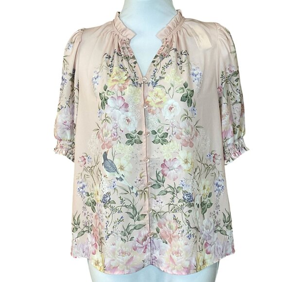 Cupcakes & Cashmere Short Sleeve Ruffle Neck Button Front Floral Blouse S NWT - Picture 1 of 9